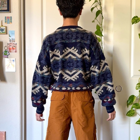 Vintage Navy Blue Wool-Blend Sweater - Picture 3 of 6